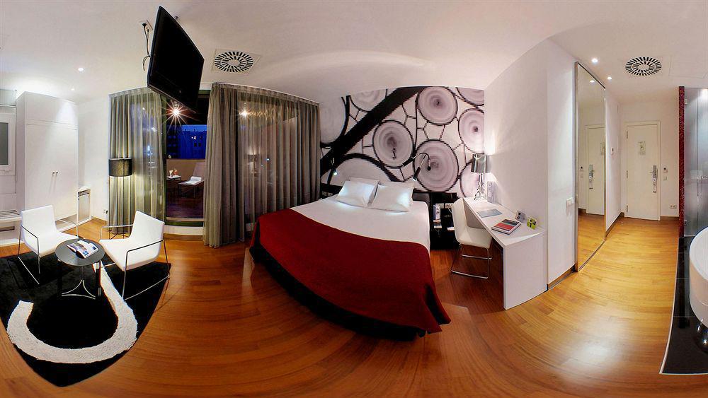 Hotel Bcn Design برشلونة المظهر الخارجي الصورة A room at the hotel